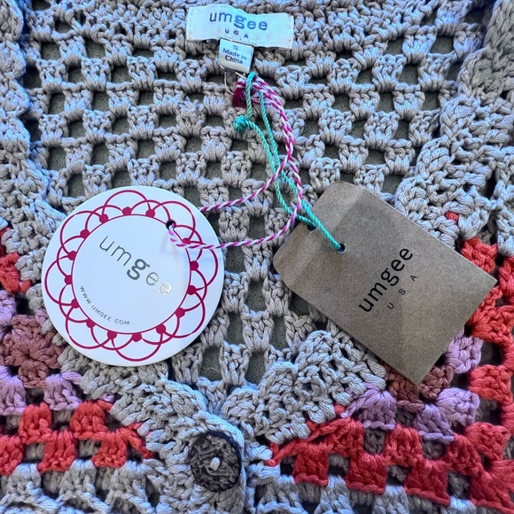 NWT Umgee V-Neck “Celeste” Color Block Taupe Button Detail Crochet Vest Sz Small - Picture 6 of 14